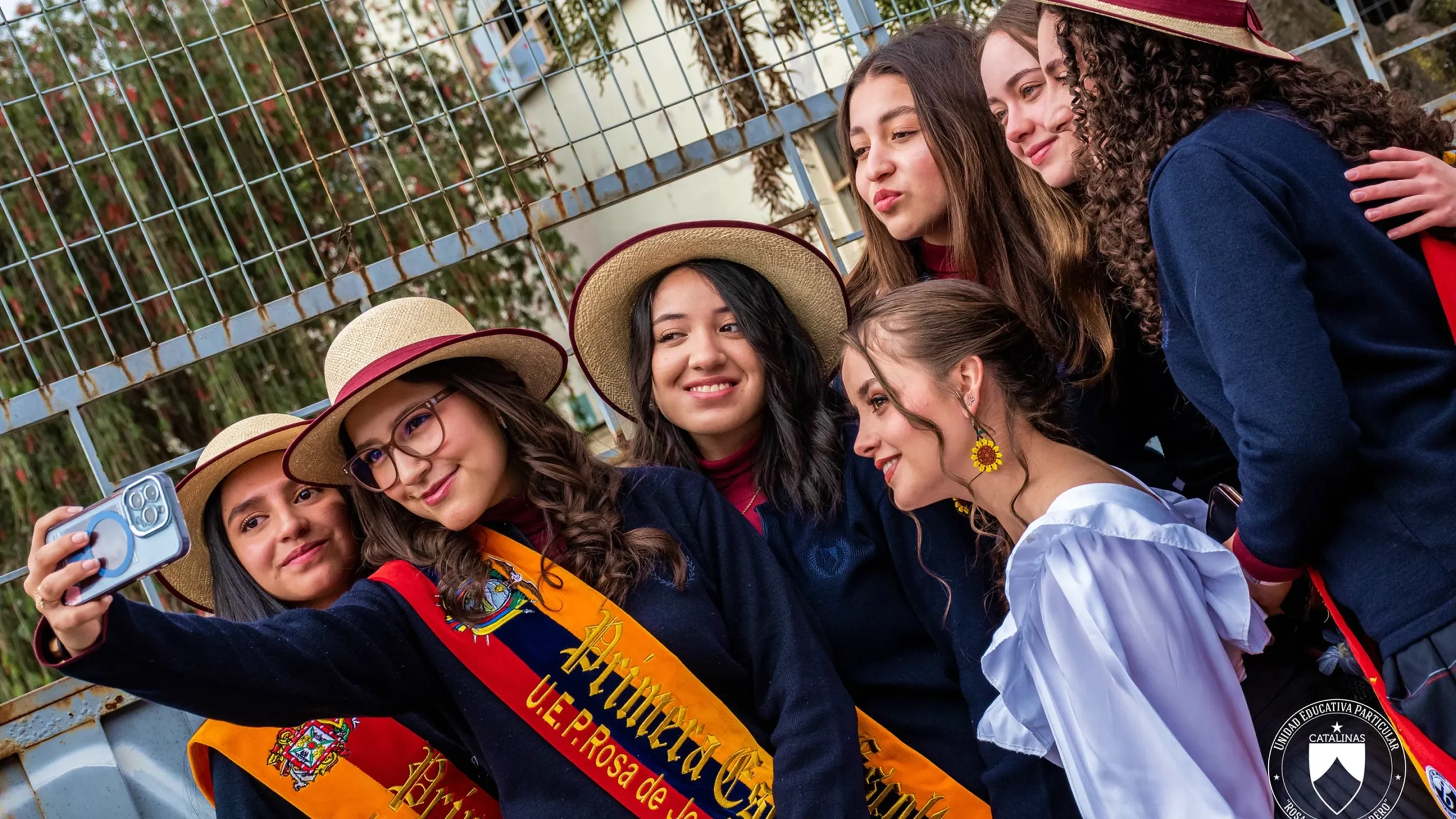 IMG-GALLERY-ESTUDIANTES-CATALINAS-3